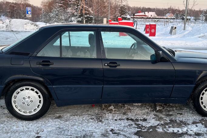 Mercedes-Benz 190 (W201) 1 generation