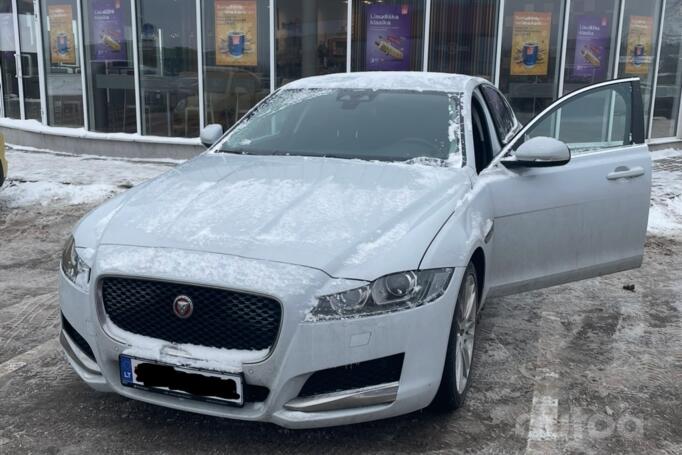 Jaguar XF X260 Sedan