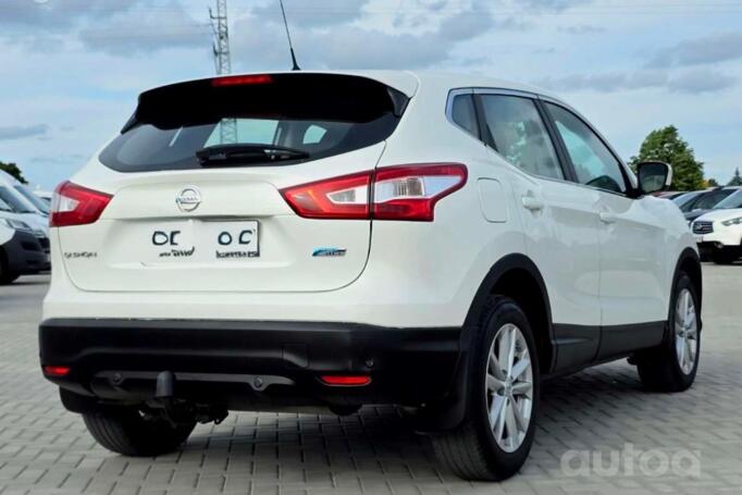 Nissan Qashqai 2 generation Crossover