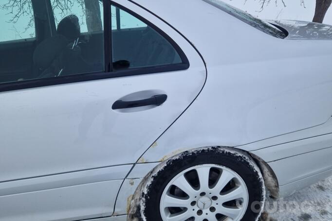 Mercedes-Benz C-Class W203/S203/CL203 Sedan