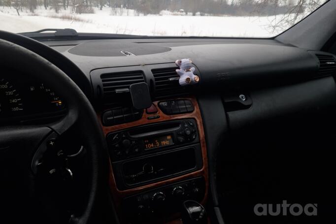 Mercedes-Benz C-Class W203/S203/CL203 Sedan