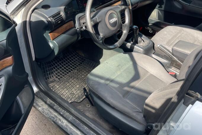 Audi A4 B5 Avant wagon 5-doors