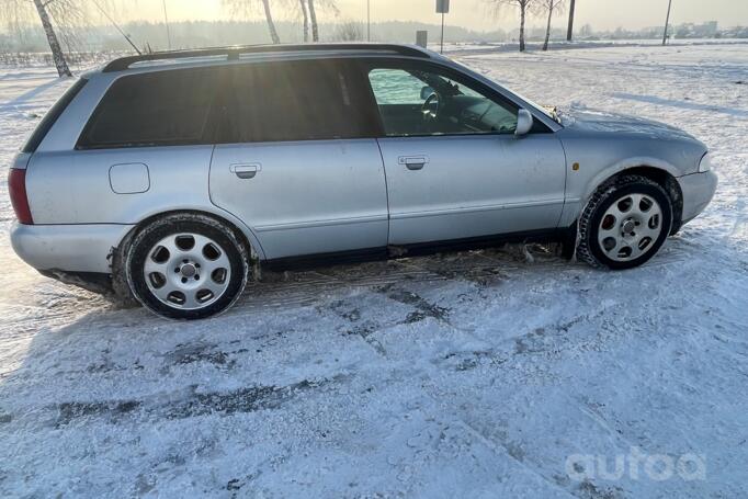 Audi A4 B5 Avant wagon 5-doors