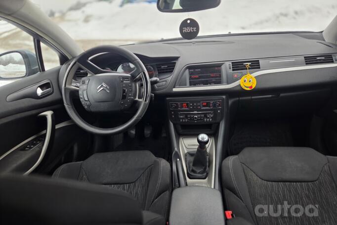 Citroen C5 2 generation Sedan