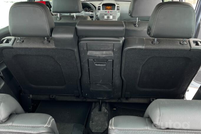 Opel Zafira B Minivan 5-doors