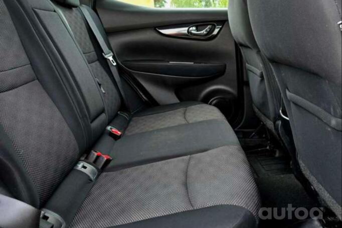 Nissan Qashqai 2 generation Crossover