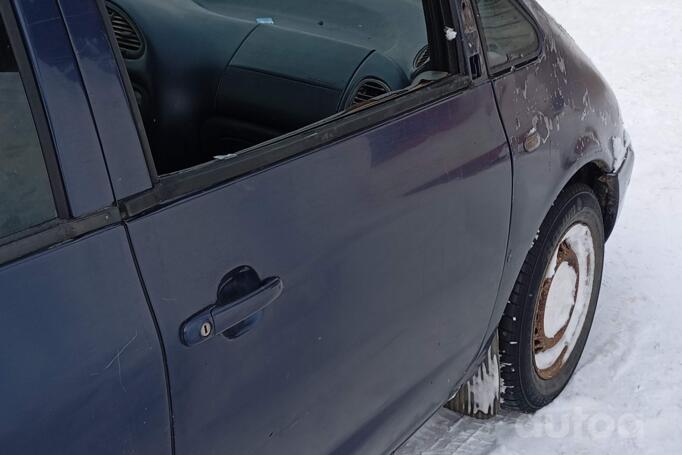 Ford Galaxy 1 generation Minivan 5-doors