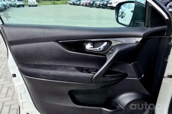 Nissan Qashqai 2 generation Crossover