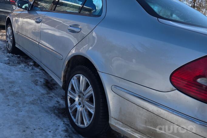 Mercedes-Benz E-Class W211 Sedan
