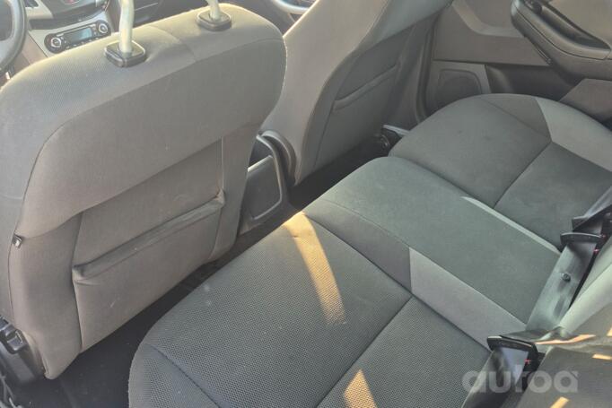 Ford Focus 3 generation wagon 5-doors