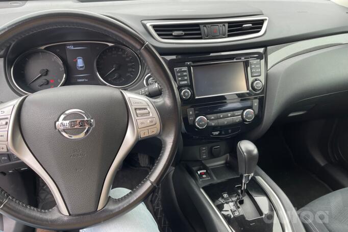 Nissan X-Trail T32 Crossover