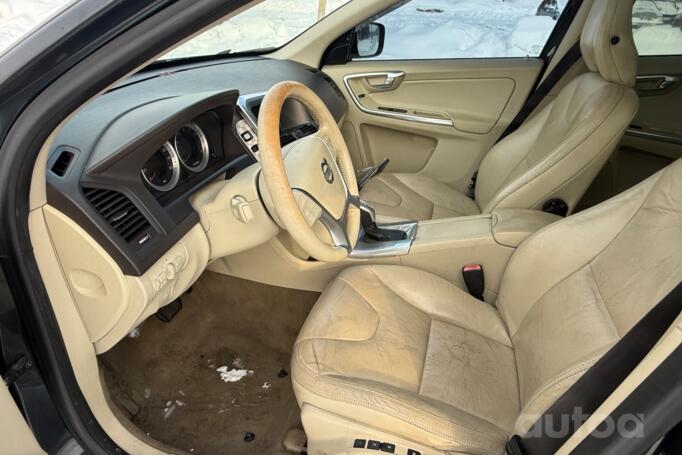 Volvo XC60 1 generation Crossover