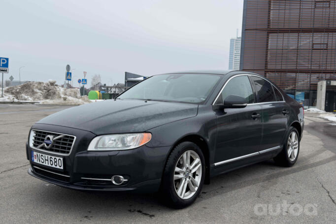 Volvo S80