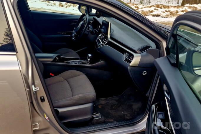 Toyota C-HR 1 generation Crossover