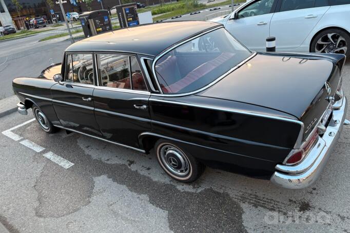 Mercedes-Benz W111 1 generation