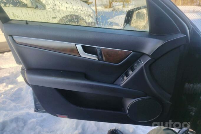 Mercedes-Benz C-Class W204/S204 wagon 5-doors