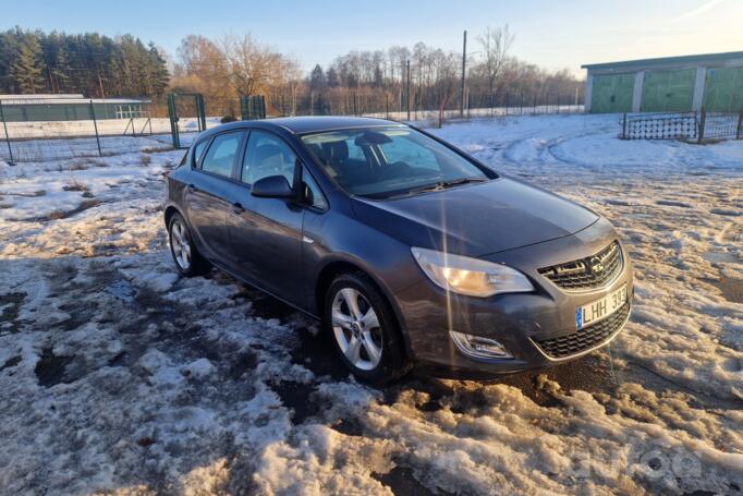 Opel Astra J [restyling] Hatchback 5-doors