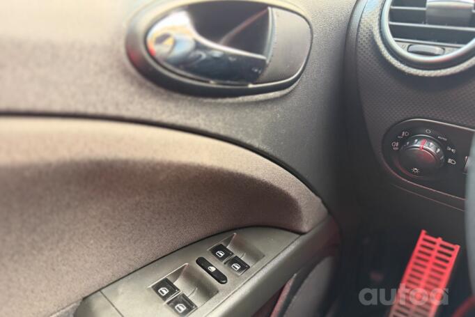 SEAT Leon 2 generation Hatchback 5-doors