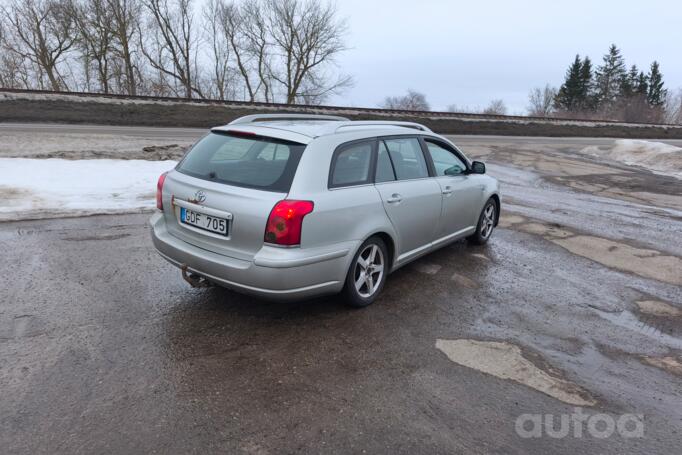 Toyota Avensis 2 generation wagon