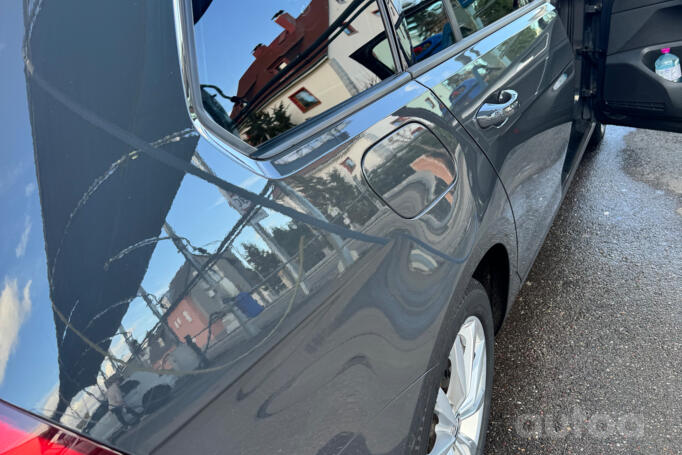 Volkswagen Golf 7 generation Variant wagon 5-doors