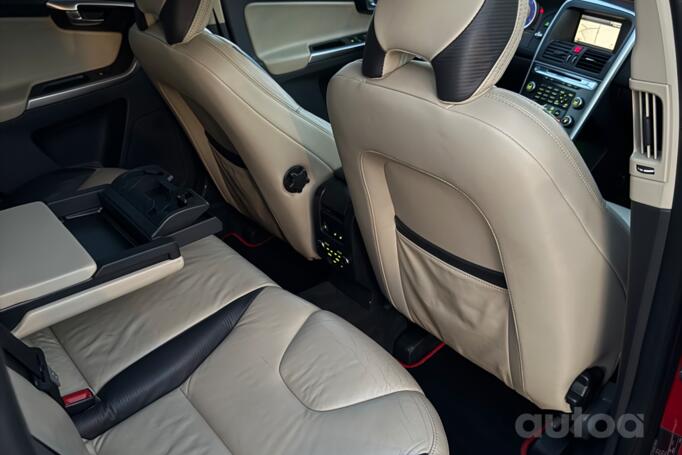 Volvo XC60 1 generation Crossover