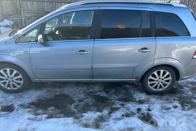 Opel Zafira B Minivan 5-doors