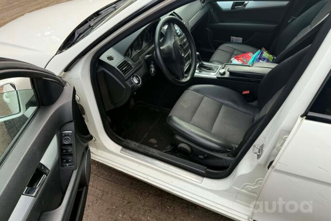 Mercedes-Benz C-Class W204/S204 wagon 5-doors
