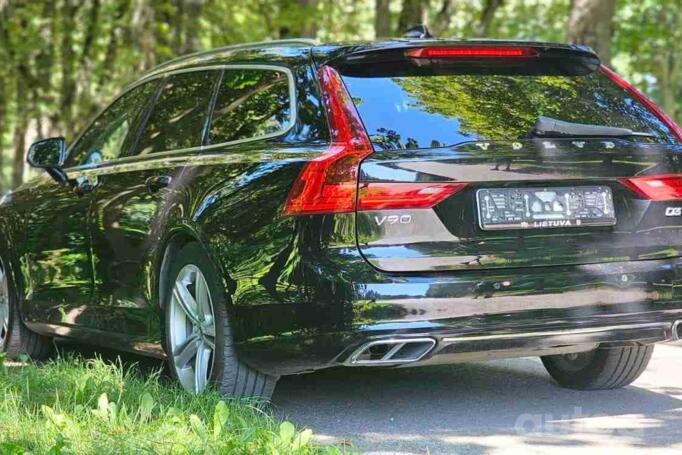 Volvo V90