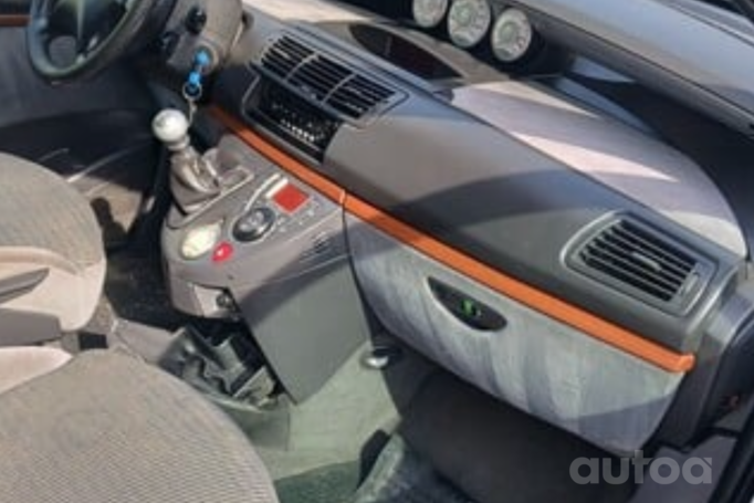 Citroen C8 1 generation Minivan