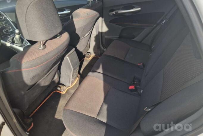 Toyota Auris 1 generation [restyling] Hatchback 5-doors