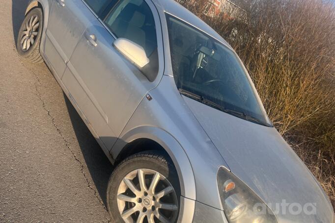 Opel Astra H Hatchback