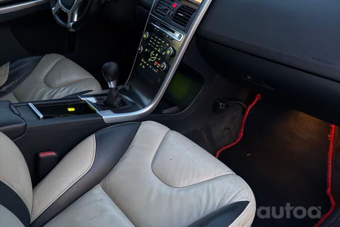 Volvo XC60 1 generation Crossover