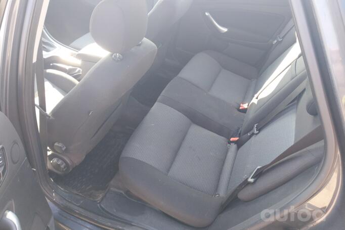 Ford Mondeo 4 generation Liftback
