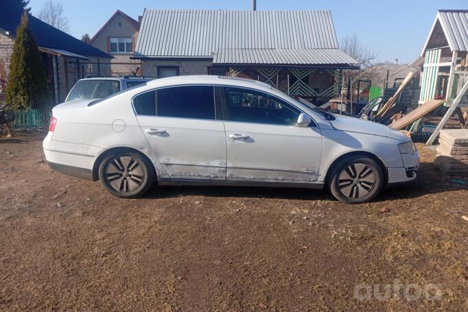 Volkswagen Passat B6 Sedan 4-doors