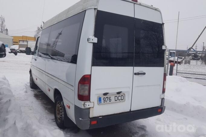 Mercedes-Benz Sprinter First generation
