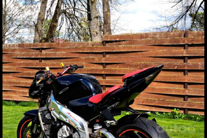 Aprilia RSV