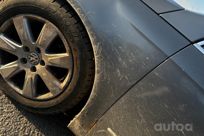 Volkswagen Passat B6 wagon 5-doors