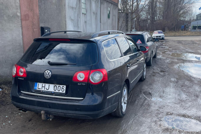 Volkswagen Passat B6 wagon 5-doors