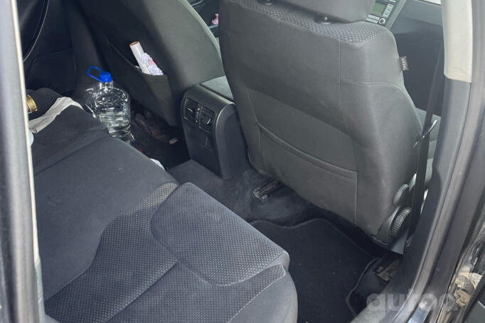 Volkswagen Passat B6 wagon 5-doors