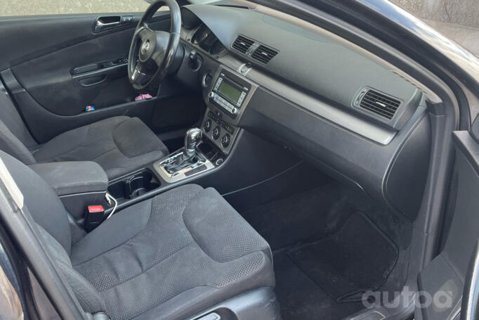 Volkswagen Passat B6 wagon 5-doors
