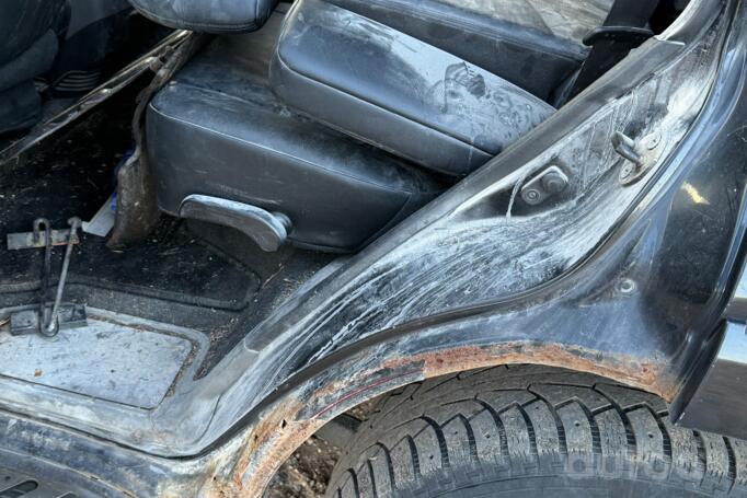 Mitsubishi Pajero 3 generation [restyling] SUV 5-doors