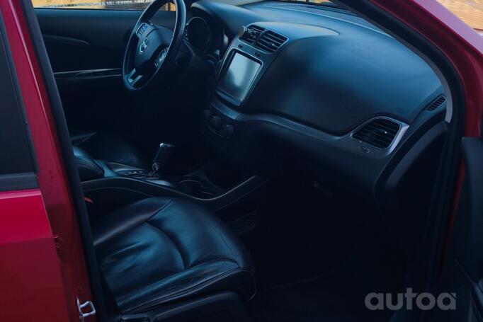 Dodge Journey 1 generation [restyling] Crossover