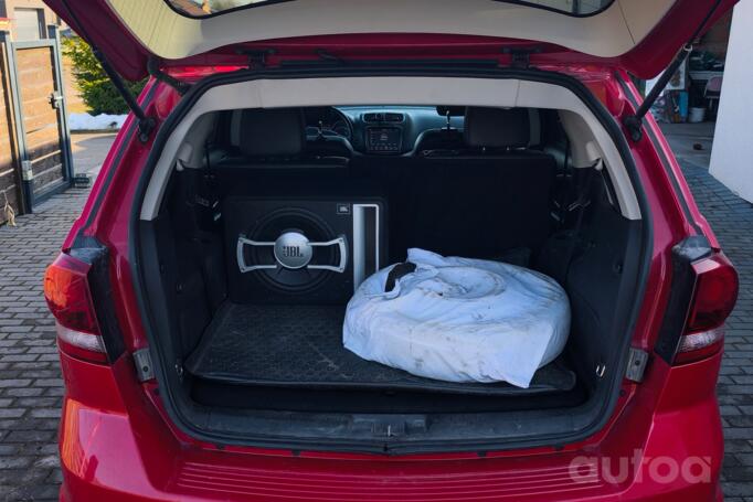 Dodge Journey 1 generation [restyling] Crossover