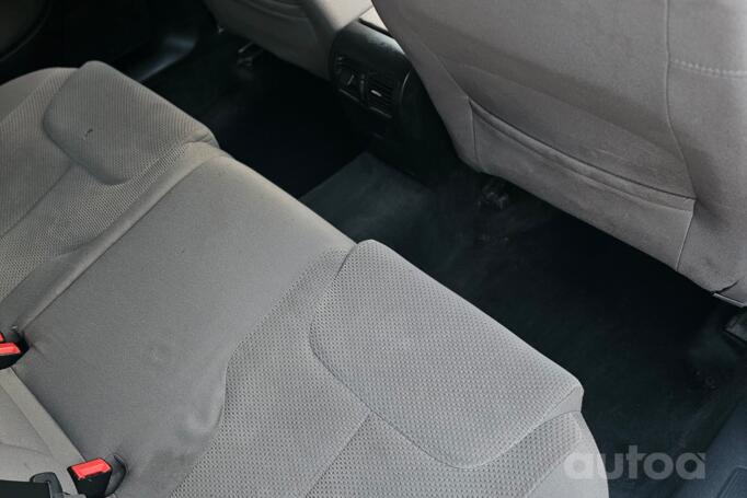 Volkswagen Passat B6 wagon 5-doors