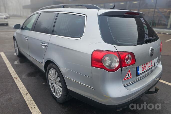 Volkswagen Passat B6 wagon 5-doors