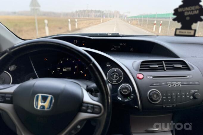 Honda Civic 8 generation Coupe 2-doors