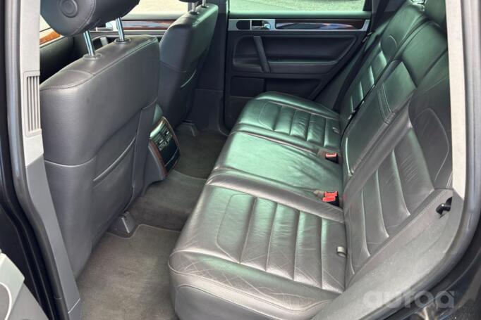 Volkswagen Touareg 1 generation [restyling] Crossover