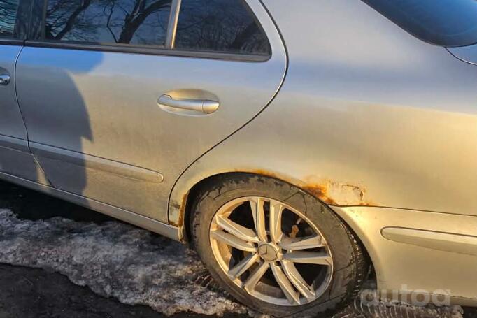 Mercedes-Benz E-Class W211 Sedan