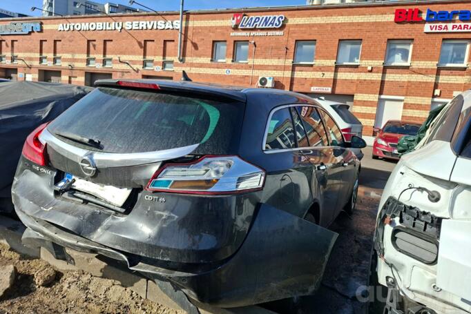 Opel Insignia A Sports Tourer wagon 5-doors