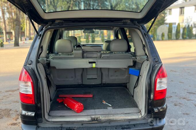 Opel Zafira A [restyling] Minivan 5-doors